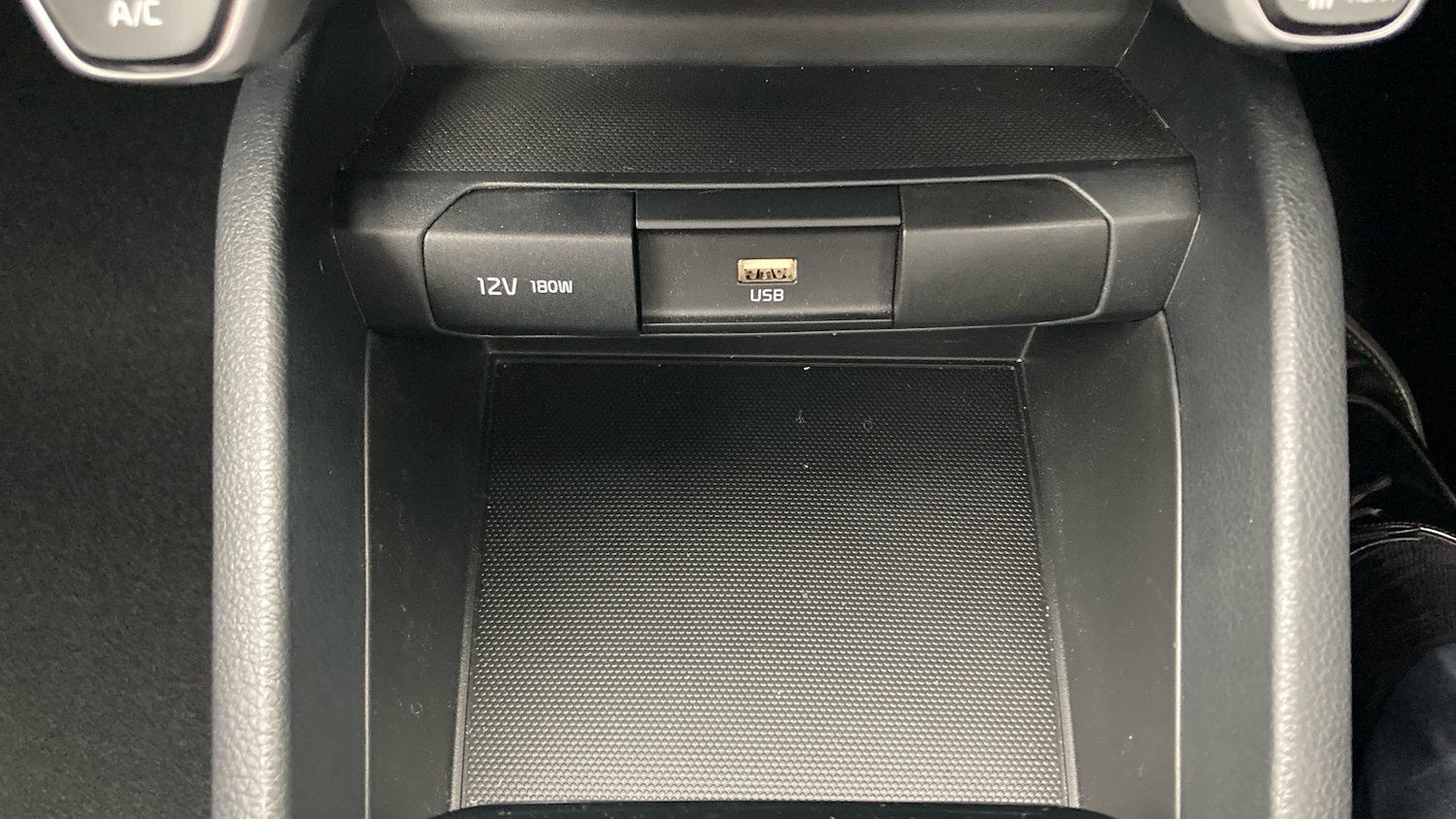 Used Kia Stonic 2025 for sale - 76193800: Photo 27