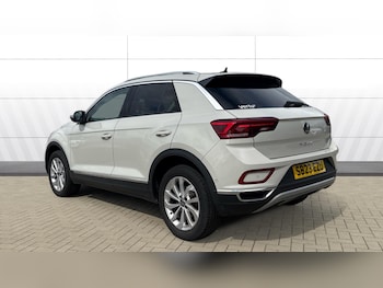 Used Volkswagen T-Roc 2023 for sale - 79314775: Photo