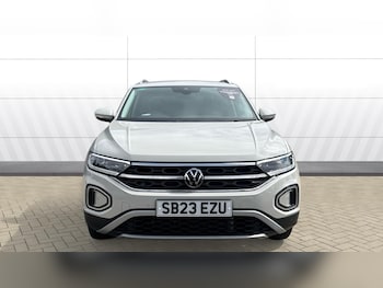 Used Volkswagen T-Roc 2023 for sale - 79314775: Photo