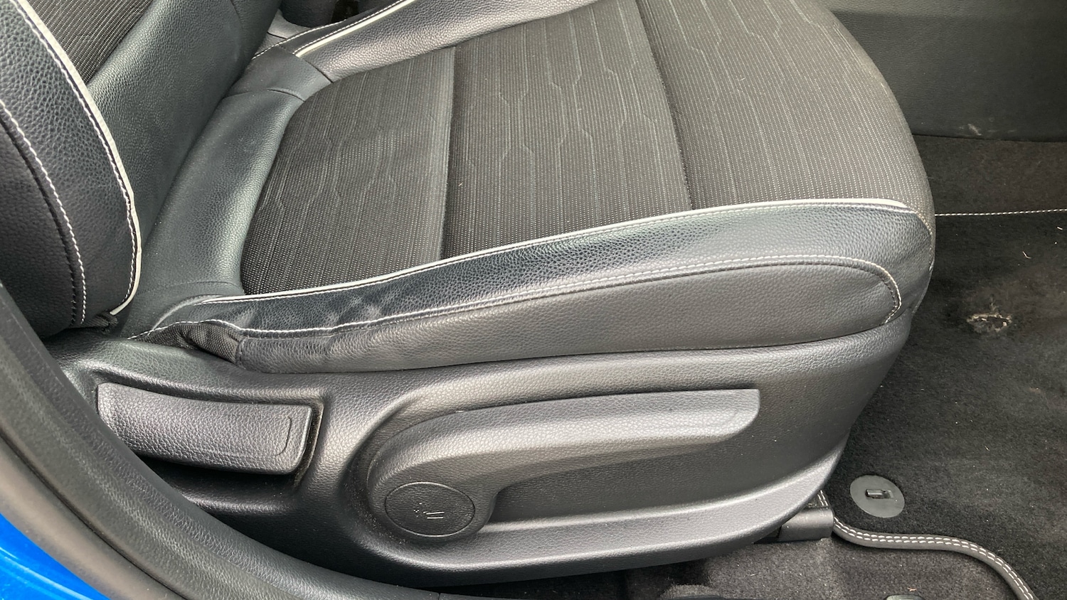 Used Kia Stonic 2021 for sale - 77951374: Photo 21