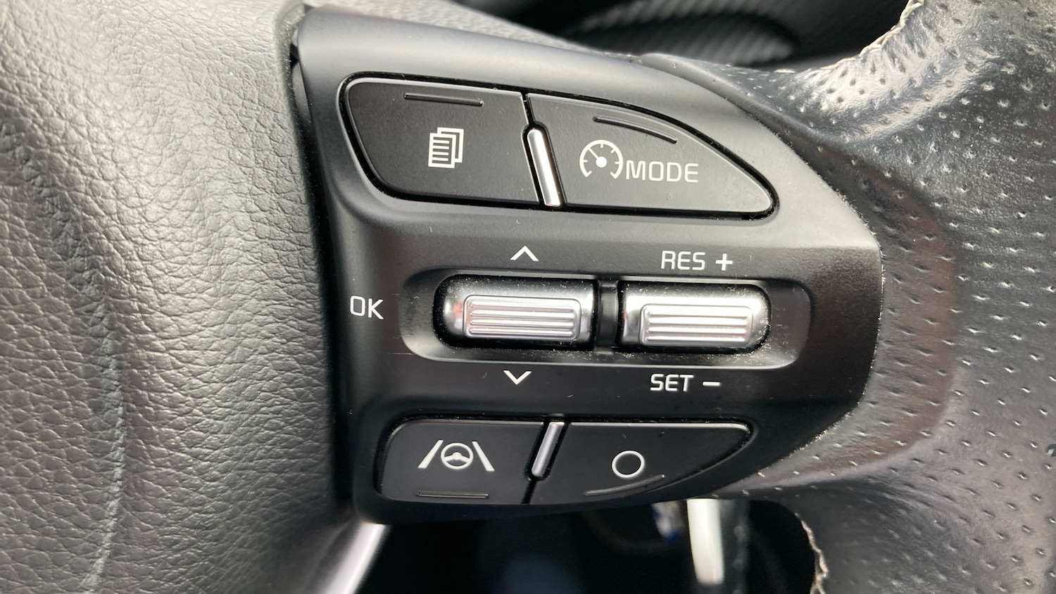 Used Kia Stonic 2021 for sale - 77951374: Photo 26