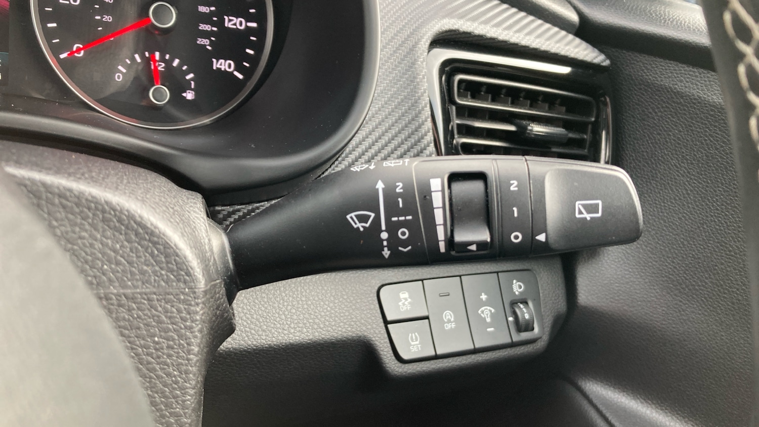 Used Kia Stonic 2021 for sale - 77951374: Photo 31