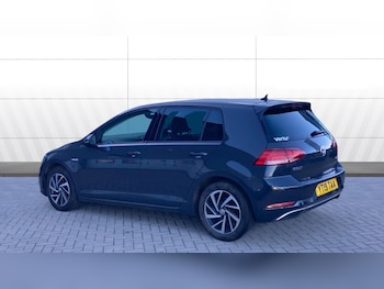 Used Volkswagen Golf 2019 for sale - 77528507: Photo