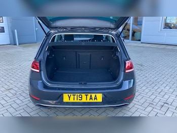 Used Volkswagen Golf 2019 for sale - 77528507: Photo