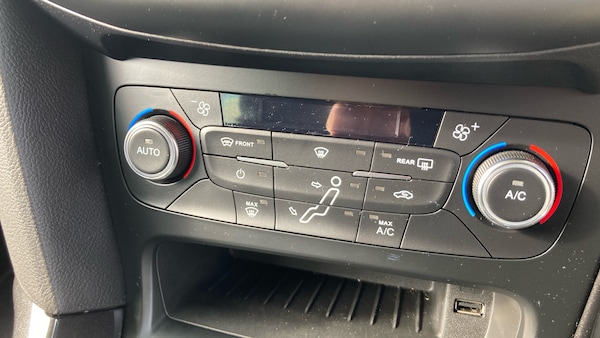 Used Ford Focus 2018 for sale - 76177000: Photo 24