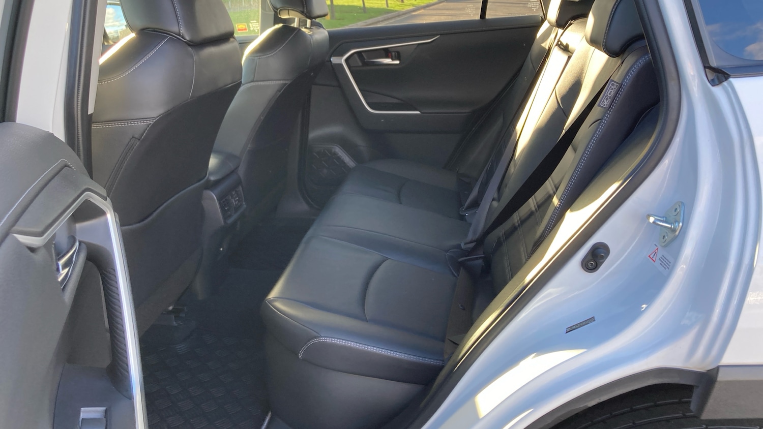 Used Toyota RAV4 2021 for sale - 76378927: Photo 16