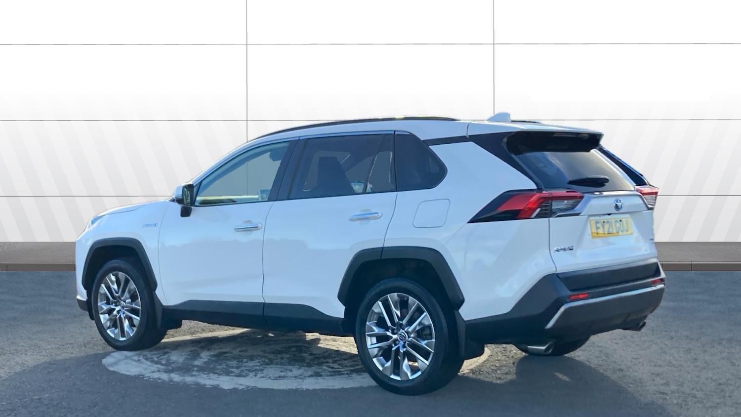 Used Toyota RAV4 2021 for sale - 76378927: Photo 2