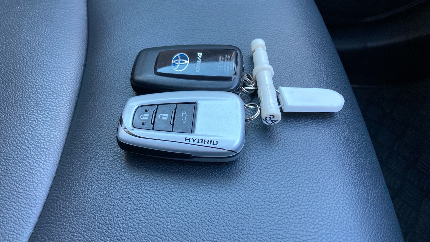 Used Toyota RAV4 2021 for sale - 76378927: Photo 20