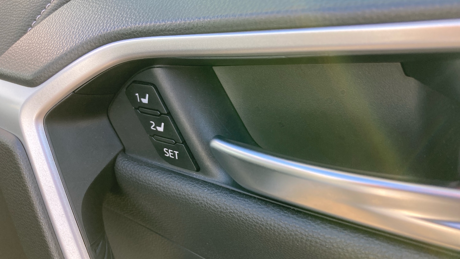 Used Toyota RAV4 2021 for sale - 76378927: Photo 31