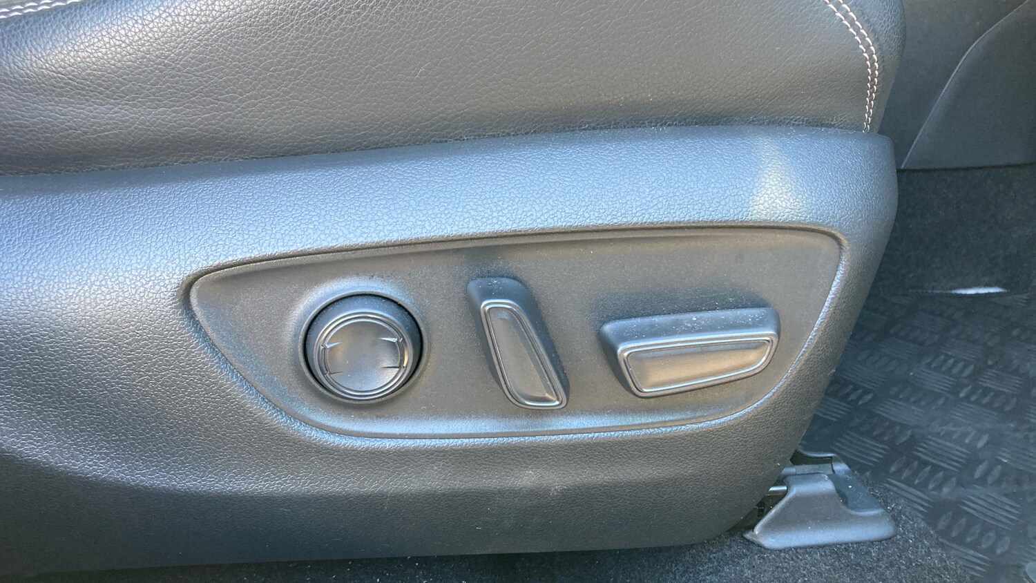 Used Toyota RAV4 2021 for sale - 76378927: Photo 32