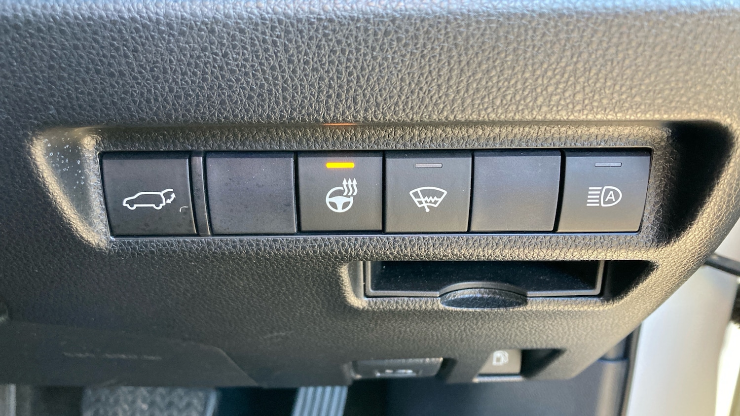 Used Toyota RAV4 2021 for sale - 76378927: Photo 33