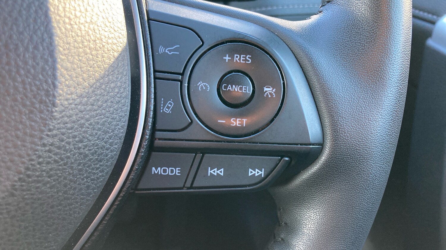 Used Toyota RAV4 2021 for sale - 76378927: Photo 39