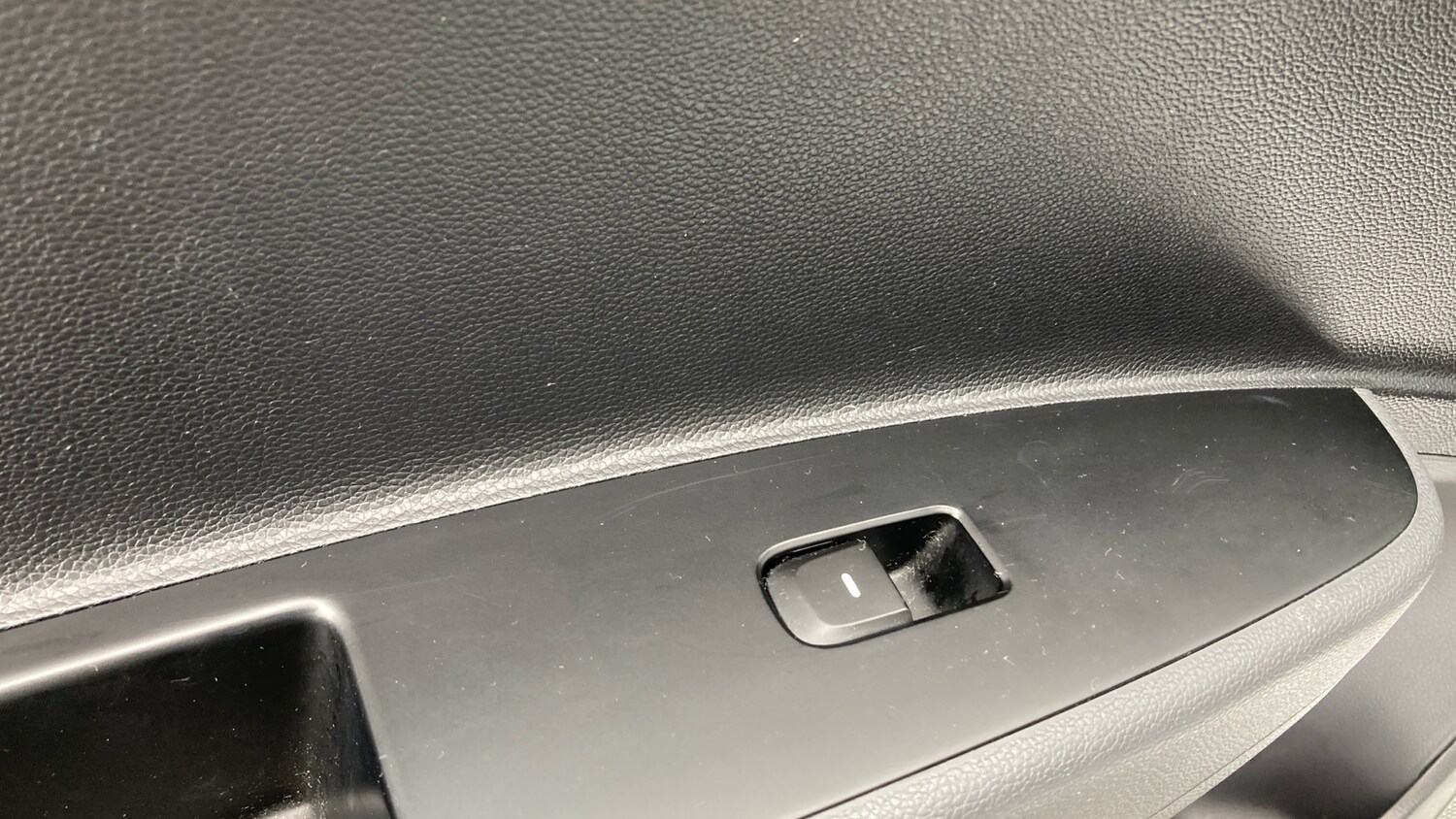 Used Hyundai i10 2018 for sale - 77917646: Photo 29