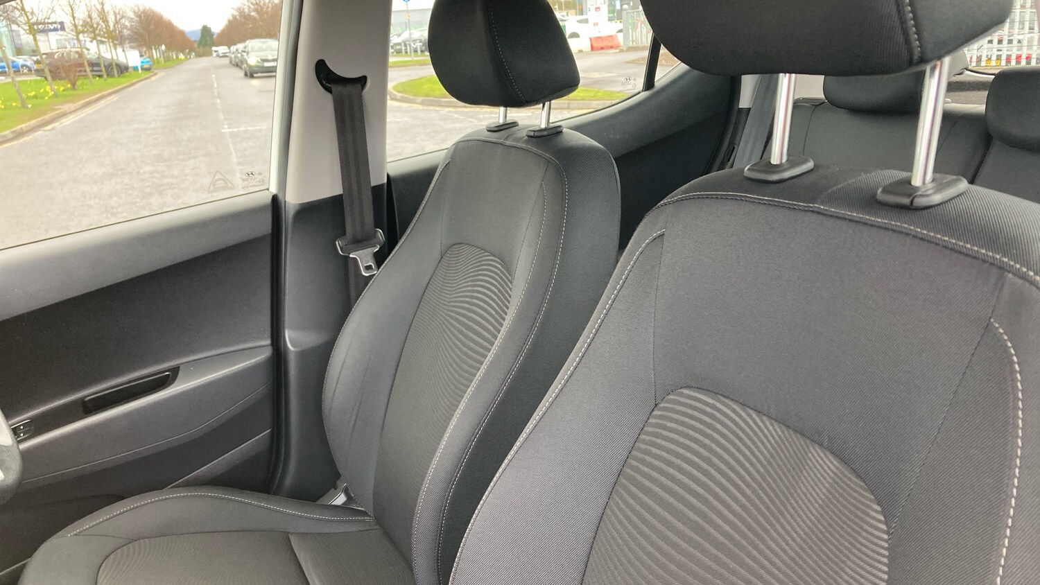 Used Hyundai i10 2018 for sale - 77917646: Photo 31