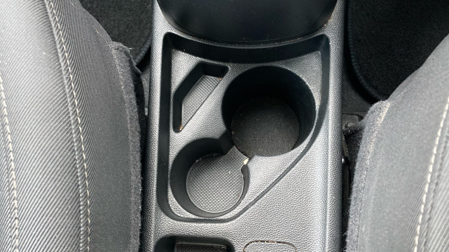 Used Hyundai i10 2018 for sale - 77917646: Photo 43