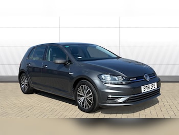 Used Volkswagen Golf 2018 for sale - 78354101: Photo