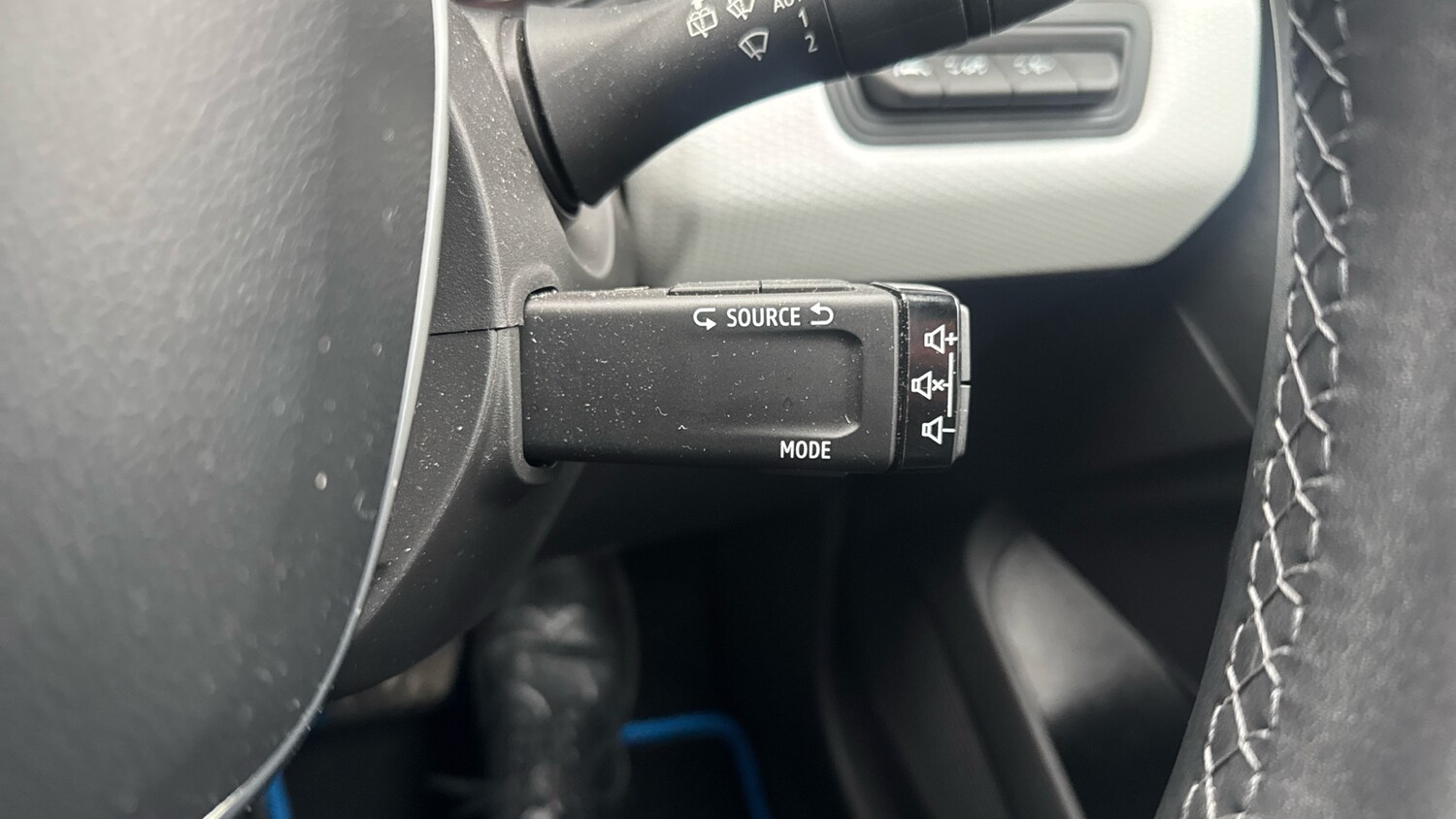 Used Renault Clio 2023 for sale - 77077239: Photo 33