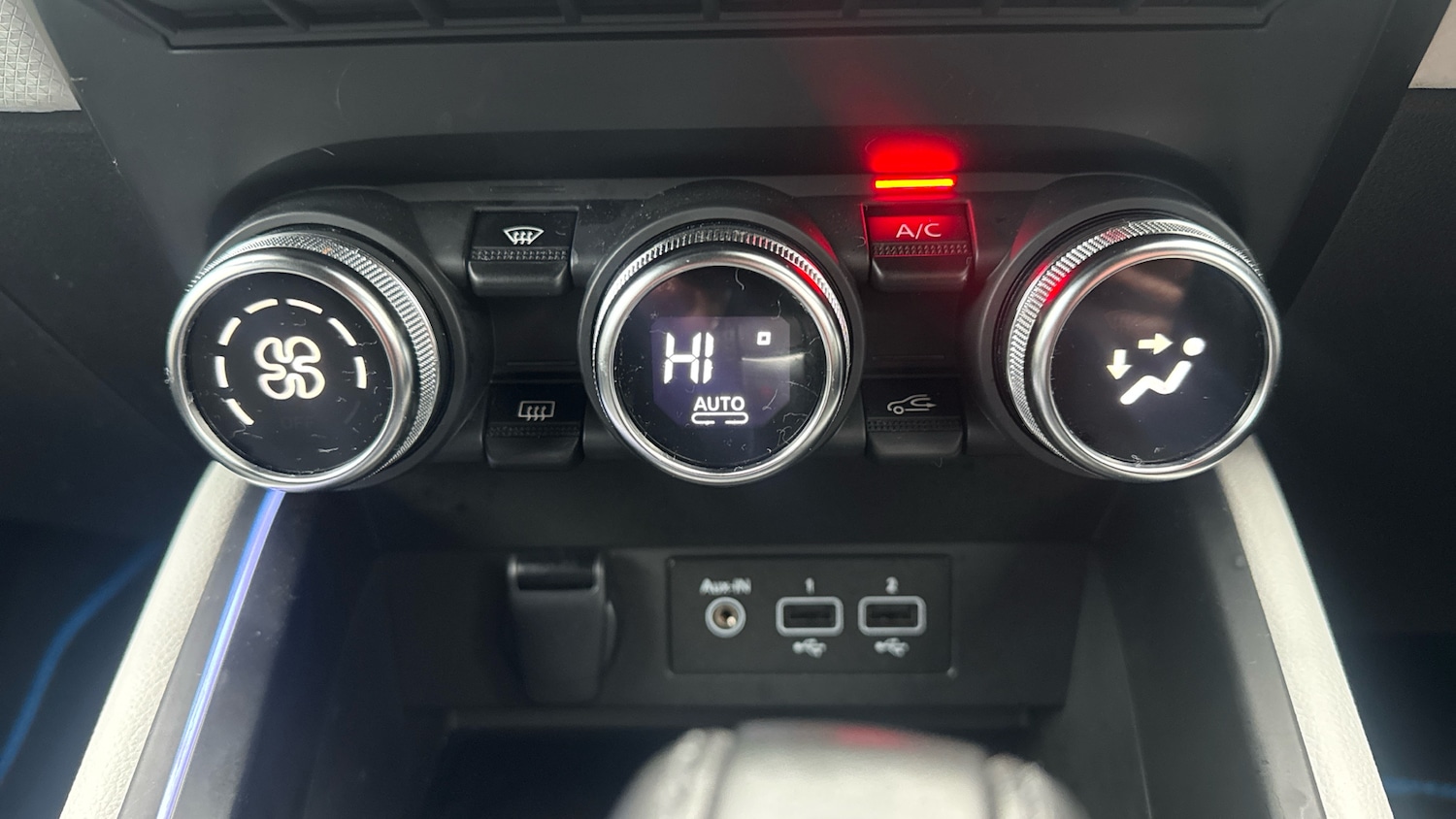 Used Renault Clio 2023 for sale - 77077239: Photo 37