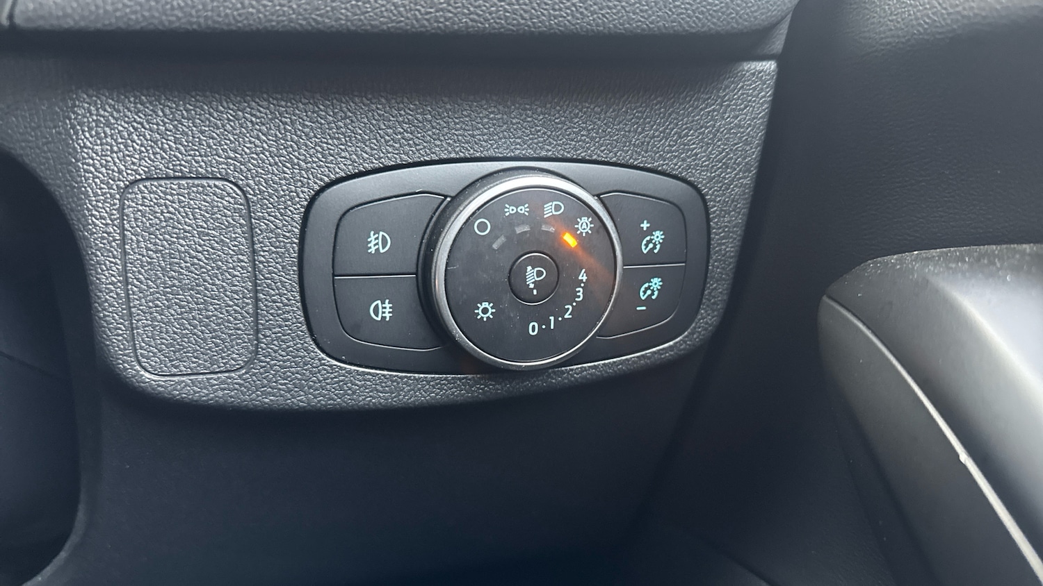 Used Ford Focus 2020 for sale - 76405182: Photo 40