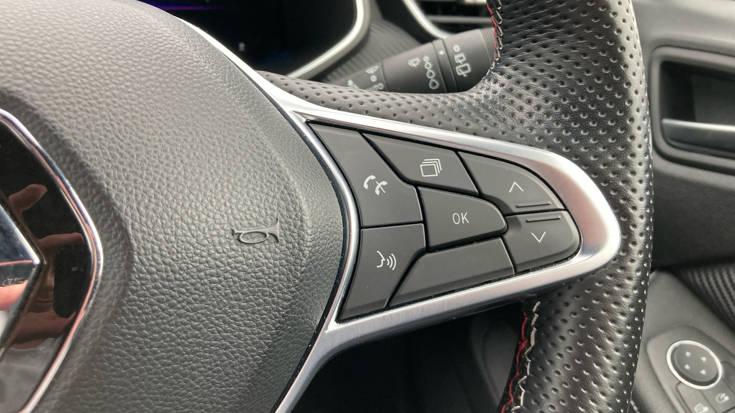 Used Renault Clio 2023 for sale - 76808036: Photo 25