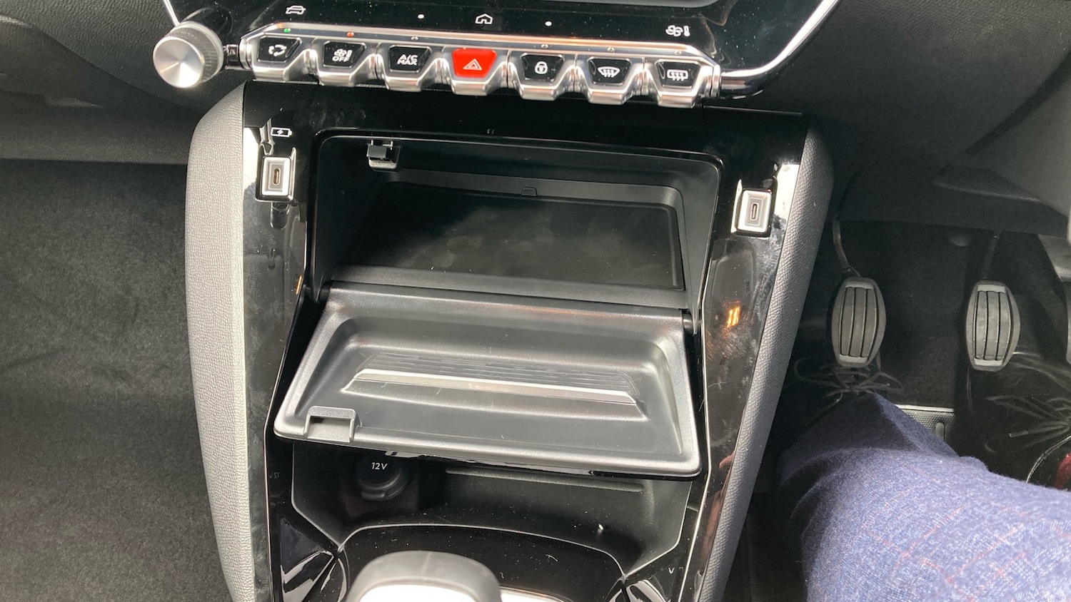 Vehicle 28