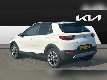 Used Kia Stonic 2017 for sale - 75931810: Photo