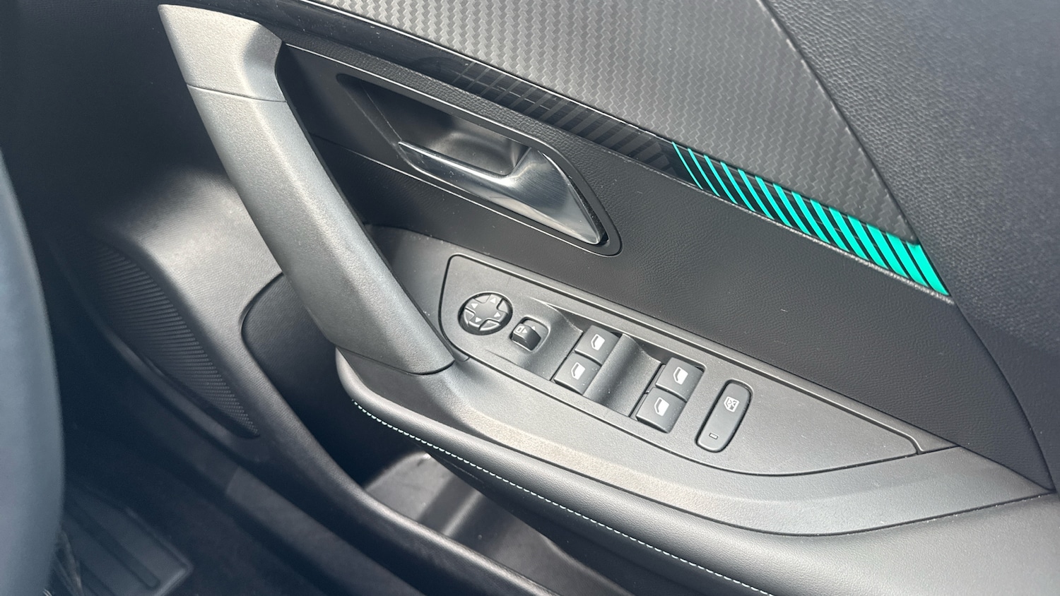 Used Peugeot 2008 2022 for sale - 78176402: Photo 35