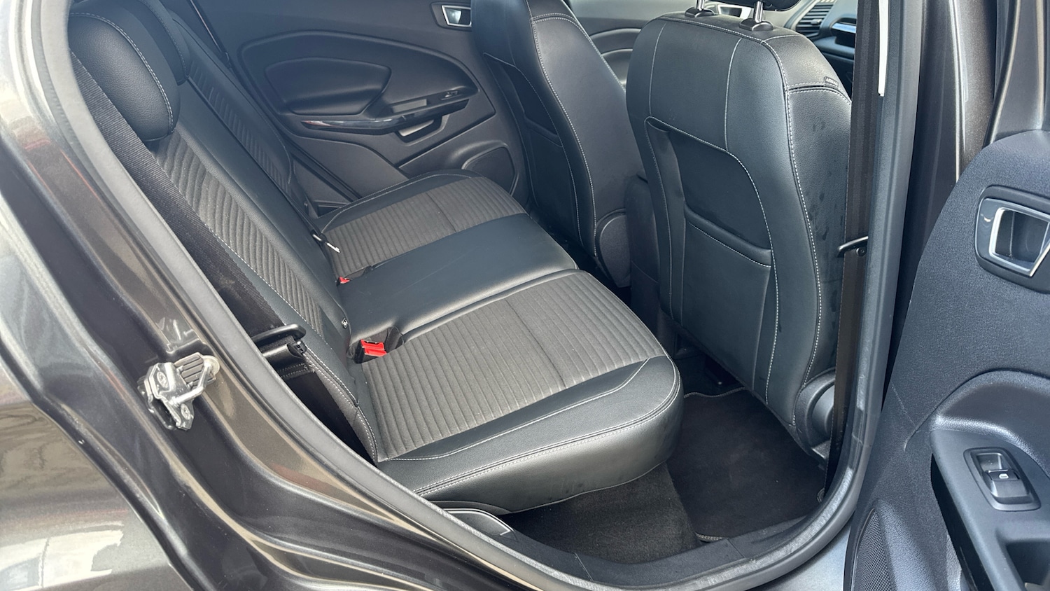 Used Ford Ecosport 2018 for sale - 76412033: Photo 16