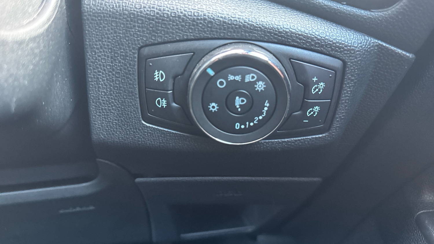 Used Ford Ecosport 2018 for sale - 76412033: Photo 41