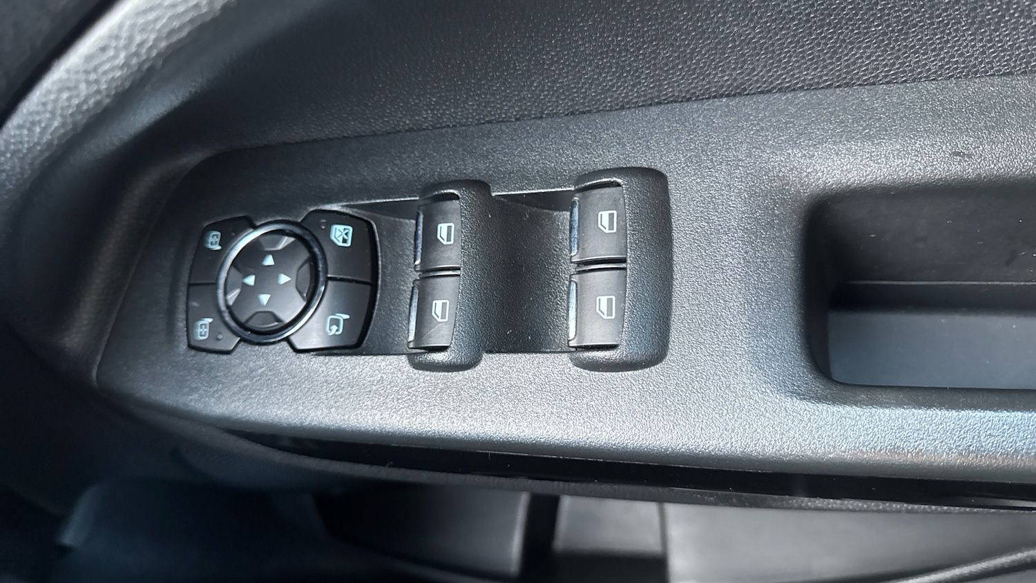 Used Ford Ecosport 2018 for sale - 76412033: Photo 45