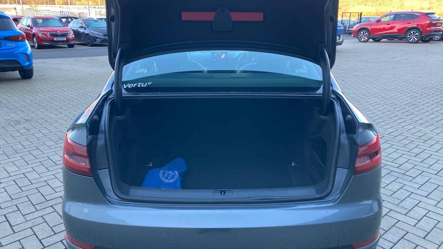 Used Audi A4 2018 for sale - 76638546: Photo 4