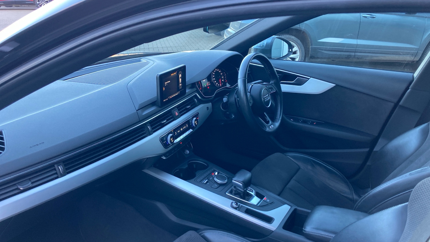 Used Audi A4 2018 for sale - 76638546: Photo 9