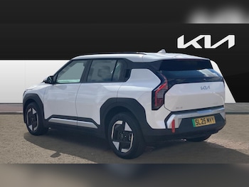 Used Kia EV3 2025 for sale - 76231568: Photo 2