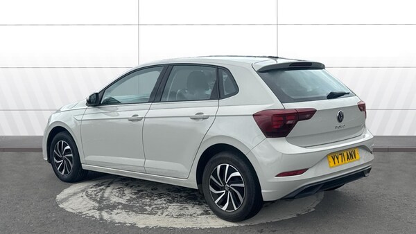 Used Volkswagen Polo 2021 for sale - 76194740: Photo 2