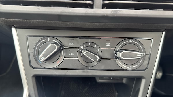 Used Volkswagen Polo 2021 for sale - 76194740: Photo 35