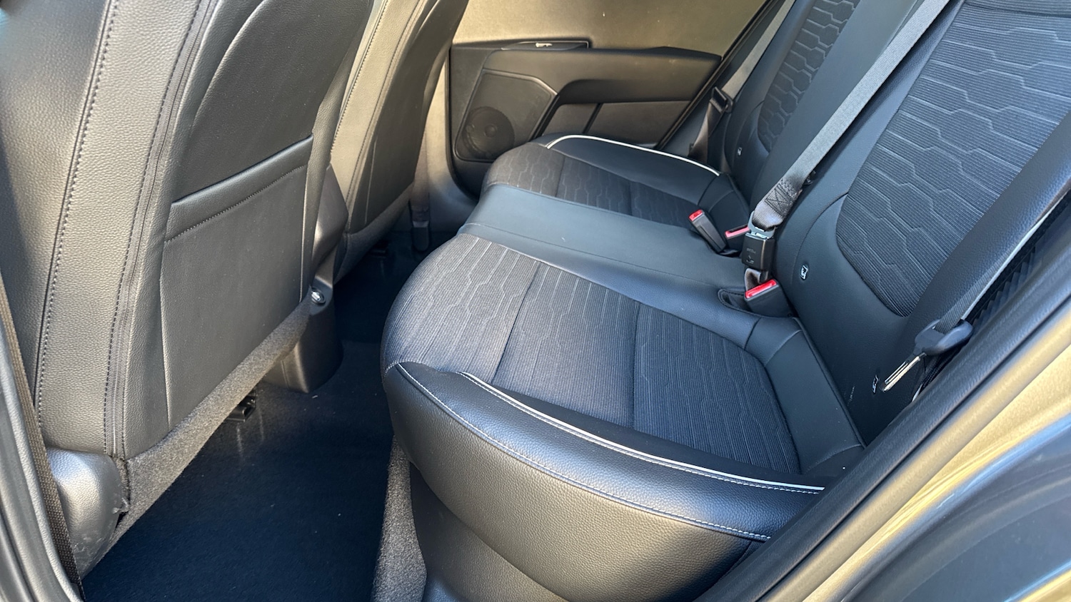 Used Kia Stonic 2025 for sale - 77168432: Photo 16