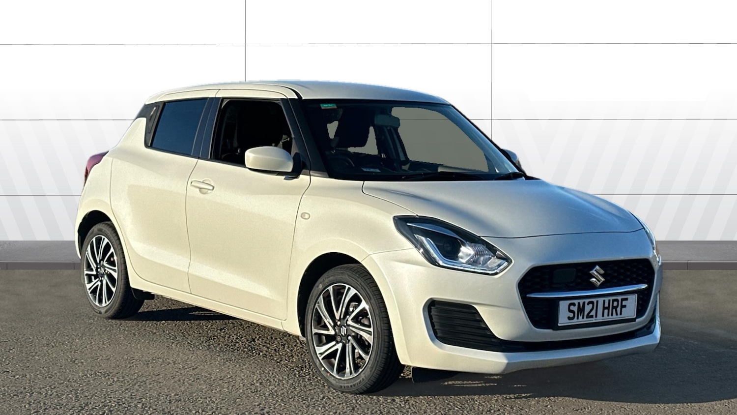 Used Suzuki Swift 2021 for sale - 76076270: Photo 1