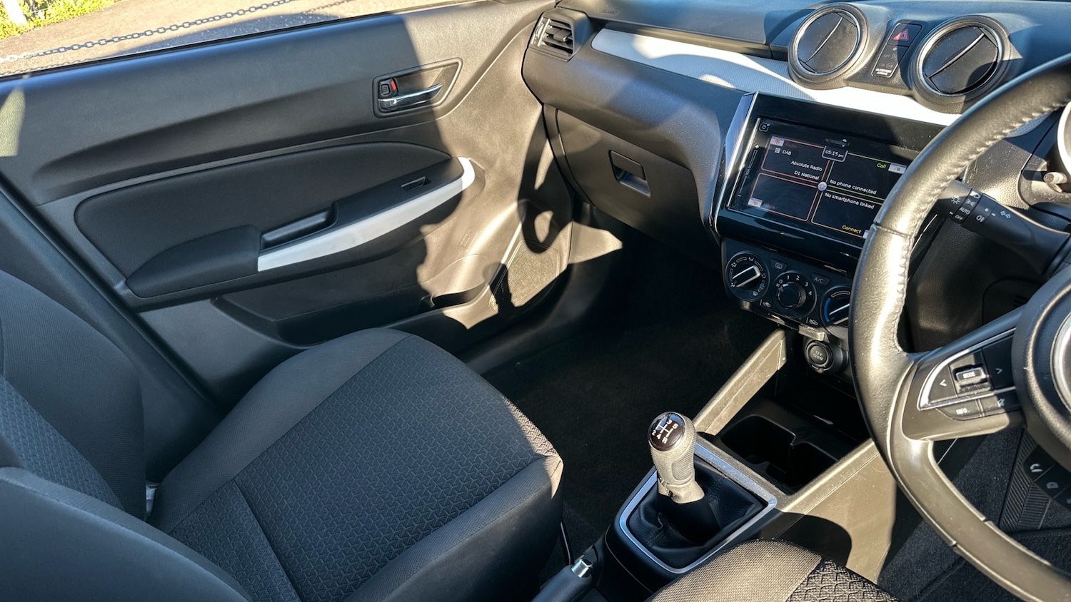 Used Suzuki Swift 2021 for sale - 76076270: Photo 14