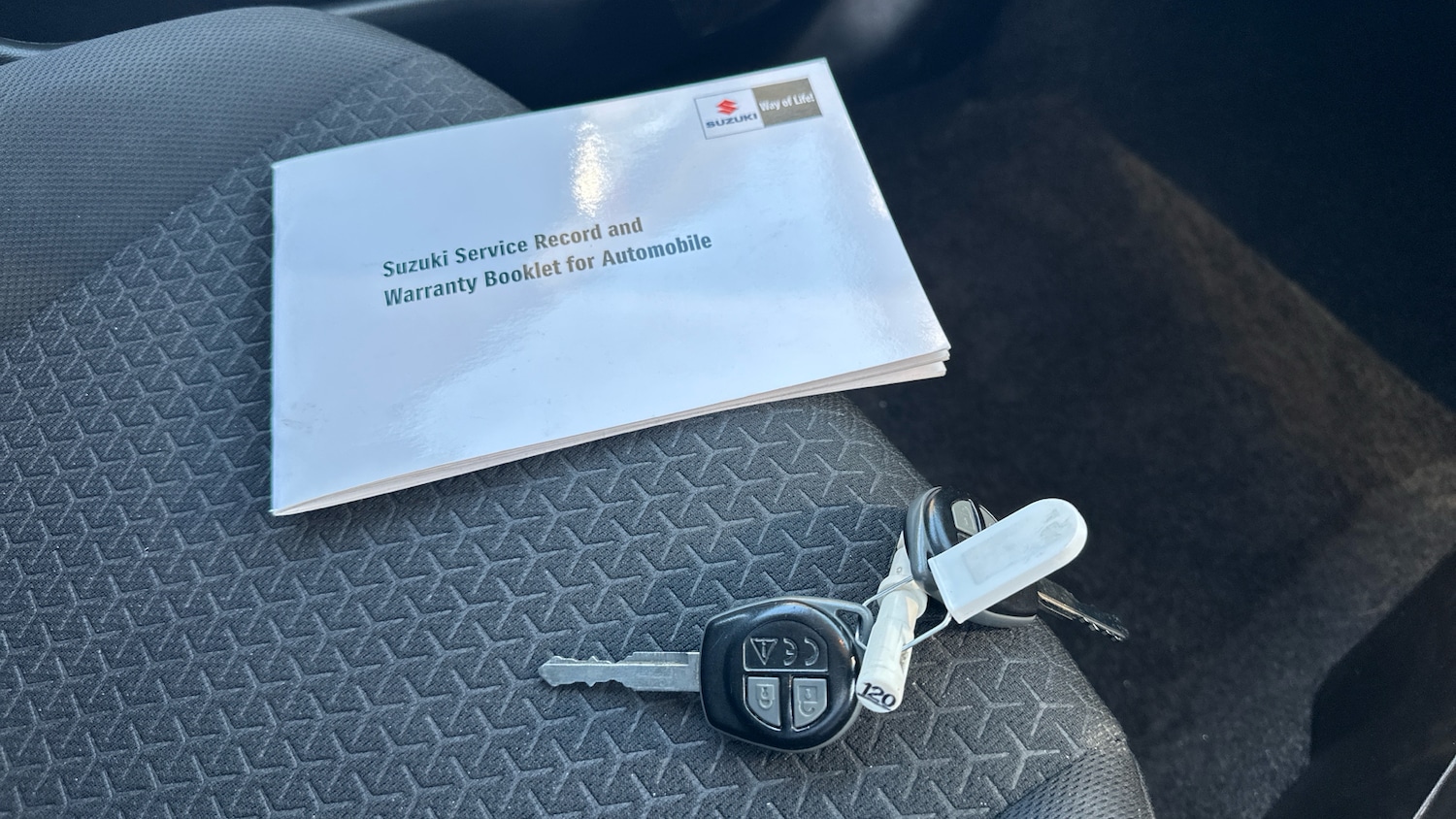Used Suzuki Swift 2021 for sale - 76076270: Photo 19