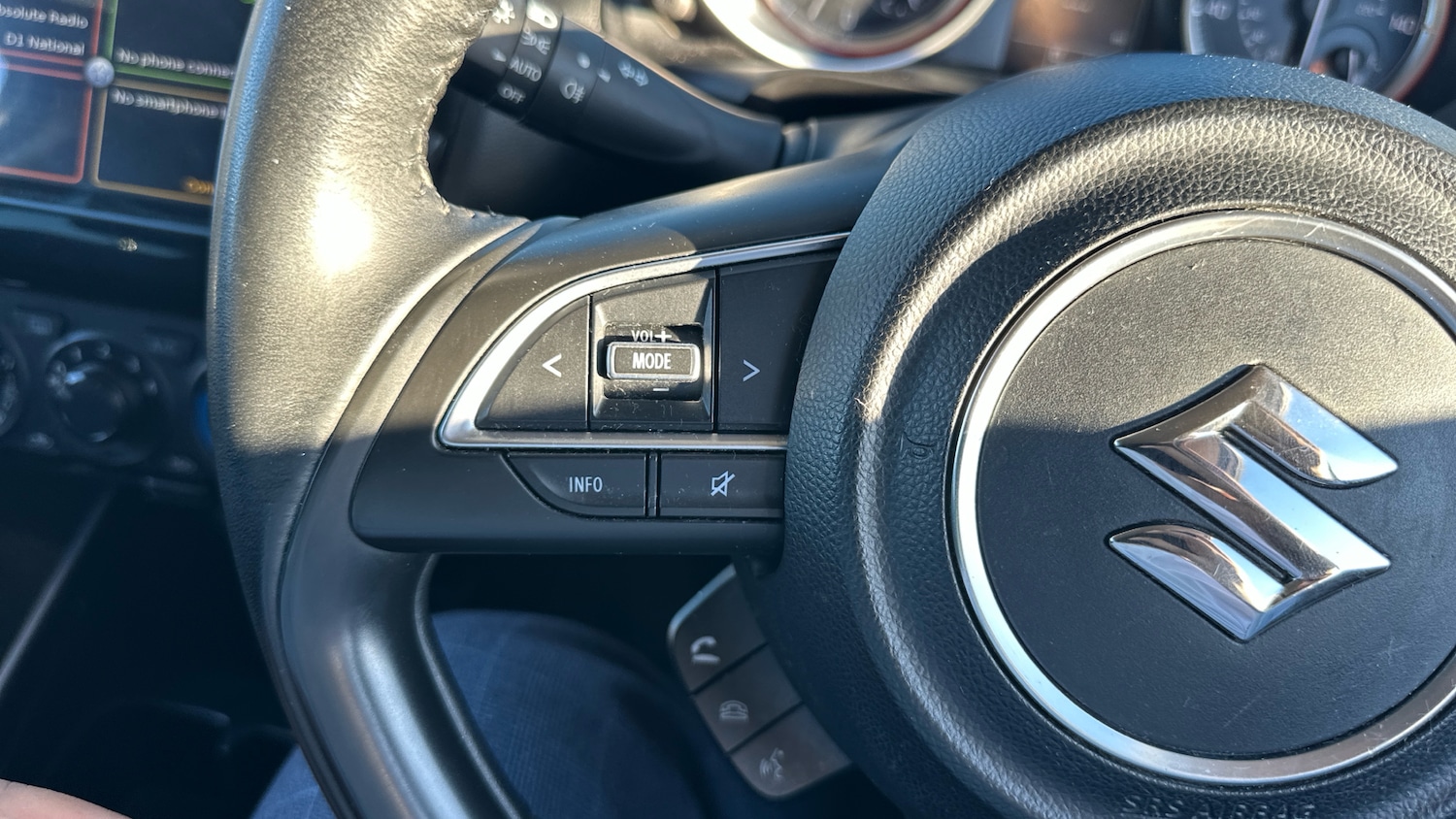 Used Suzuki Swift 2021 for sale - 76076270: Photo 31