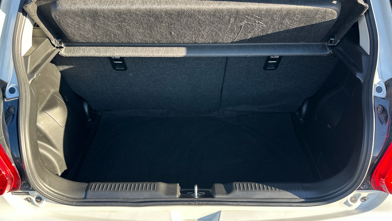 Used Suzuki Swift 2021 for sale - 76076270: Photo 4