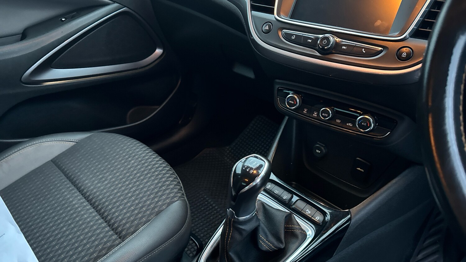 Used Vauxhall Crossland X 2018 for sale - 76554858: Photo 14