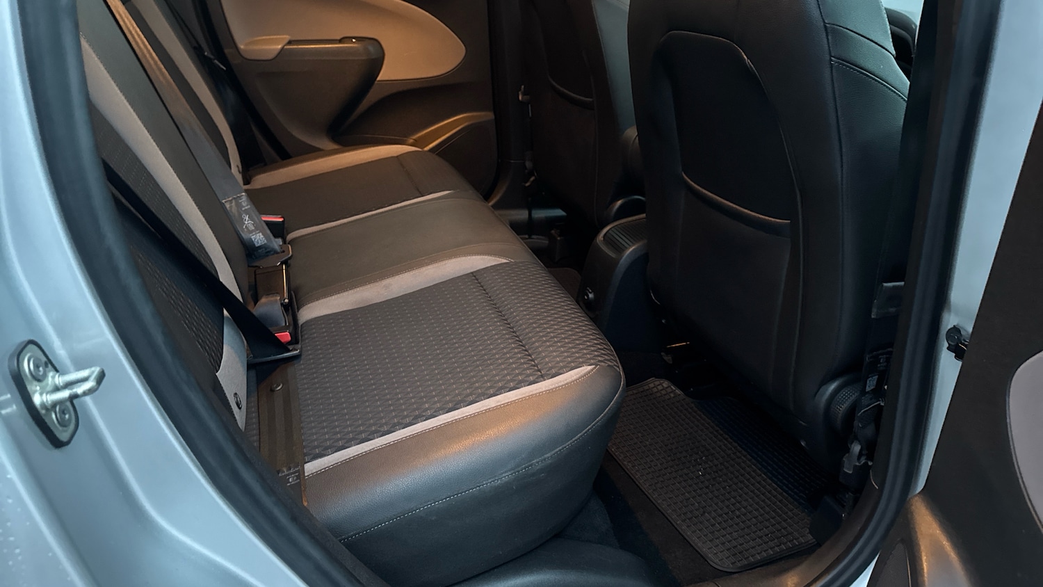 Used Vauxhall Crossland X 2018 for sale - 76554858: Photo 16