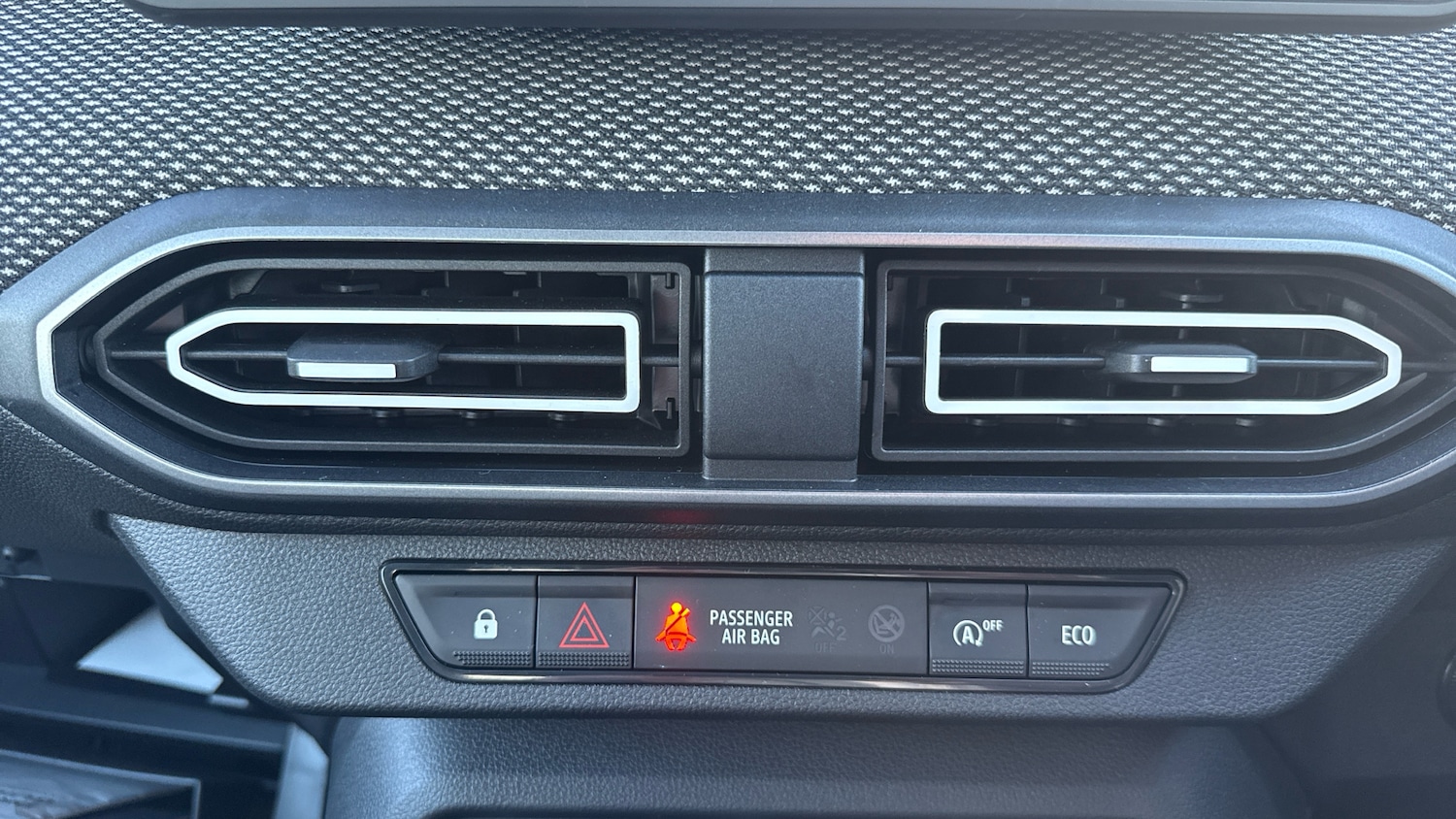 Used Dacia Sandero 2024 for sale - 77071371: Photo 35