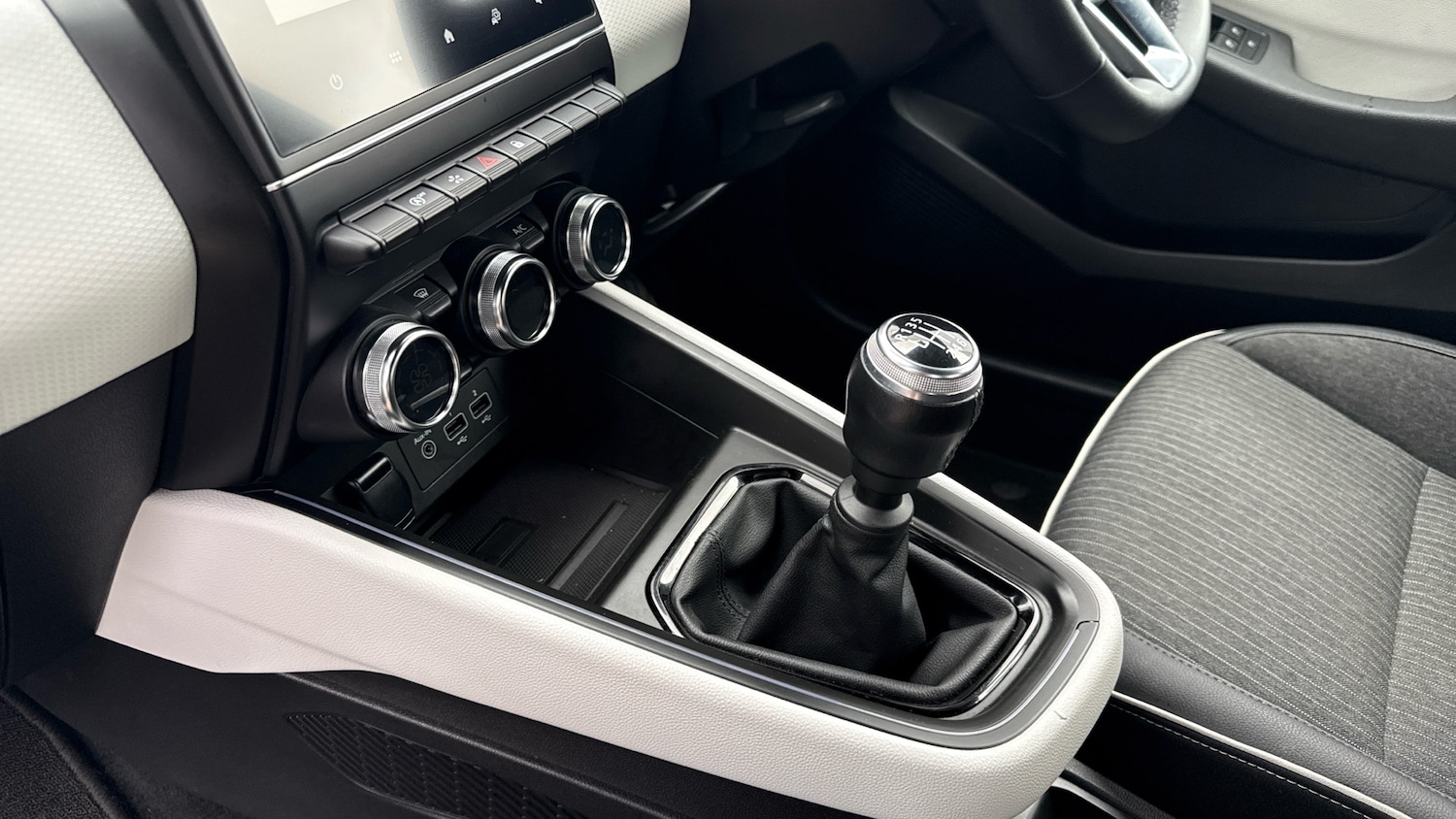 Used Renault Clio 2022 for sale - 77288931: Photo 13