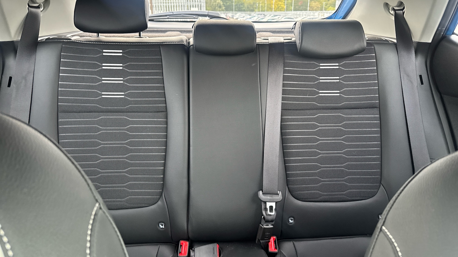 Used Kia Stonic 2025 for sale - 76146437: Photo 15