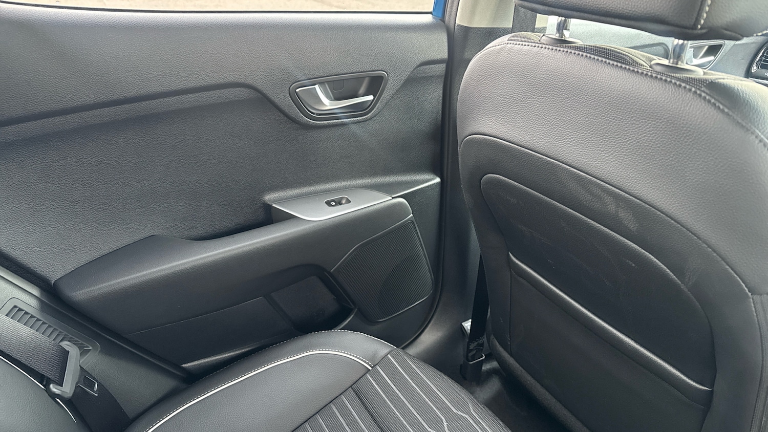 Used Kia Stonic 2025 for sale - 76146437: Photo 30