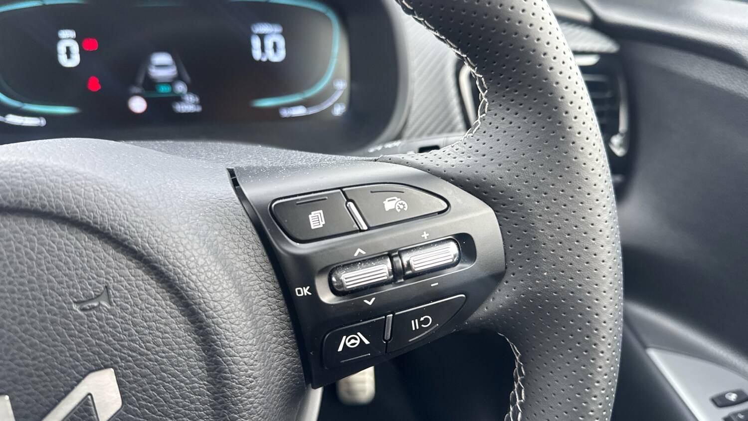 Used Kia Stonic 2025 for sale - 76146437: Photo 32