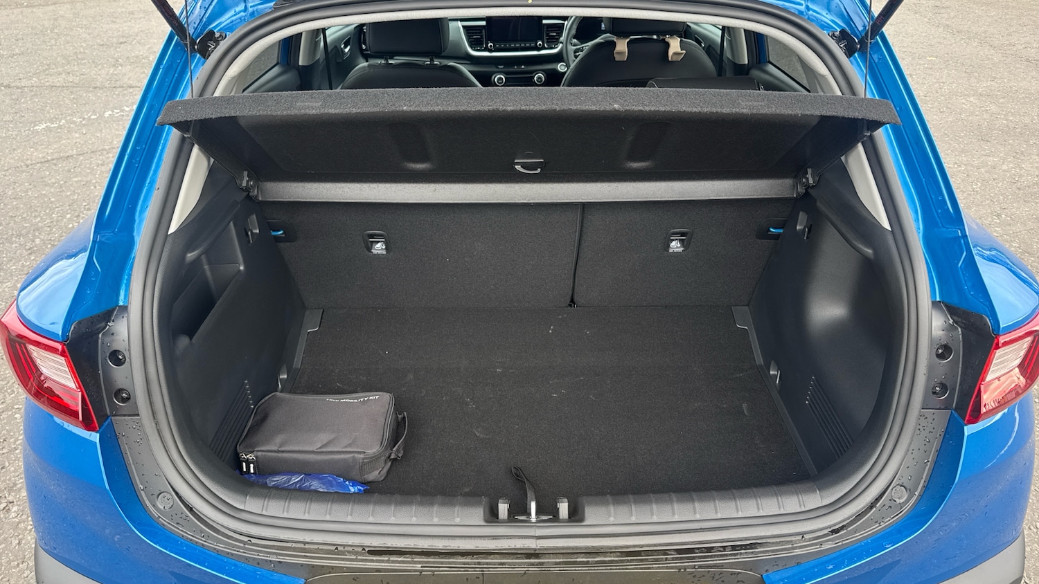 Used Kia Stonic 2025 for sale - 76146437: Photo 4