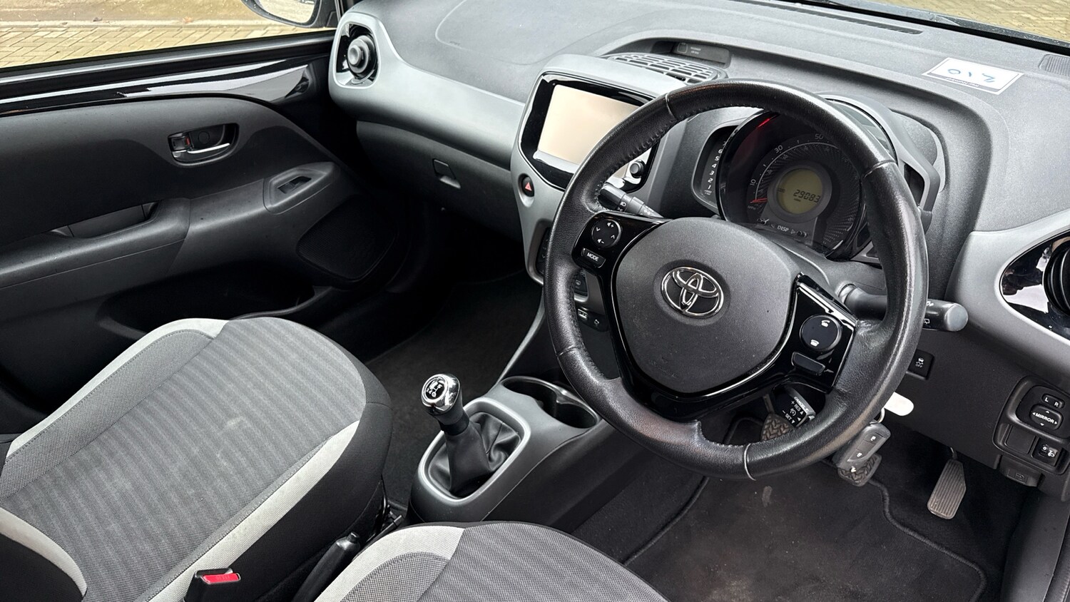 Used Toyota AYGO 2018 for sale - 77277207: Photo 11